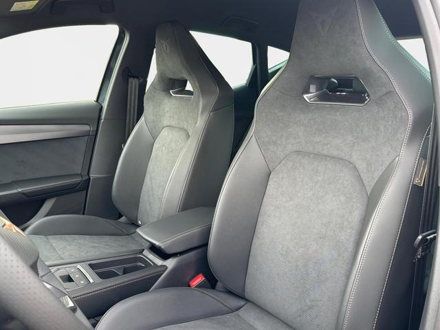 Cupra / Formentor / Grau / / / 4x4 AHK+NAVI+KAMERA+eHK+KESSY+ACC+19 ALU+LED+FULL LINK, Beispielbilder, ggf. teilweise mit Sonderausstattung