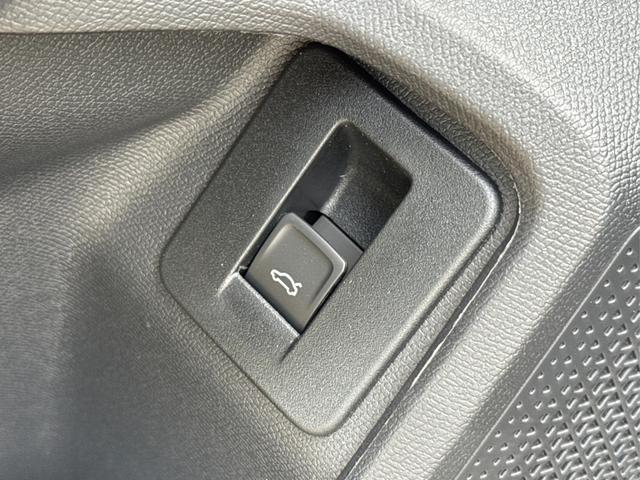 Cupra / Formentor / Grau / / / 4x4 AHK+NAVI+KAMERA+eHK+KESSY+ACC+19 ALU+LED+FULL LINK, Beispielbilder, ggf. teilweise mit Sonderausstattung