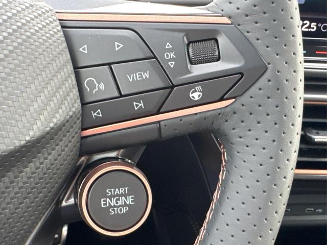 Cupra / Leon Sportstourer / Blau / / / ST AHK+NAVI+eHK+KAMERA+ACC+SHZ+18 ALU+LED, Beispielbilder, ggf. teilweise mit Sonderausstattung