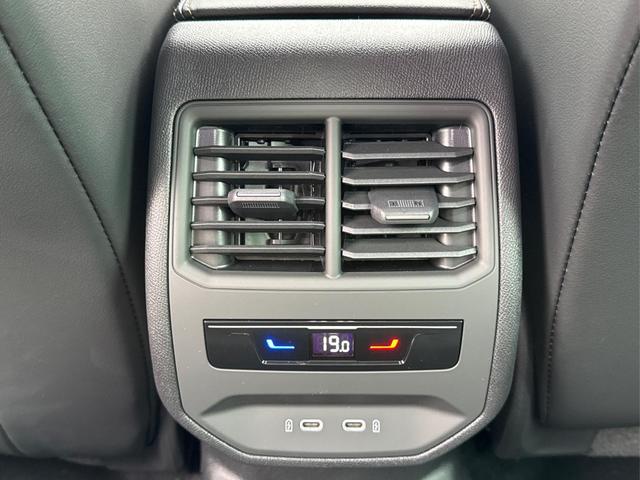 Cupra / Formentor / Blau / / / 4x4 AHK+eHK+NAVI+KAMERA+ACC+SHZ+18 ALU, Beispielbilder, ggf. teilweise mit Sonderausstattung