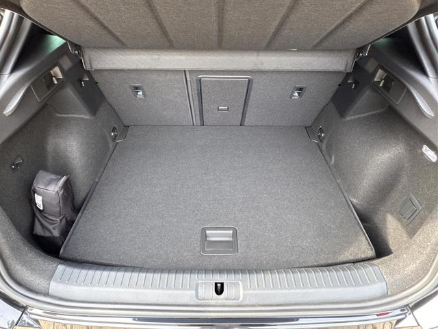 Cupra / Formentor / Schwarz / / / 4x4 AHK+NAVI+KAMERA+eHK+KESSY+ACC+19 ALU+LED+FULL LINK, Beispielbilder, ggf. teilweise mit Sonderausstattung