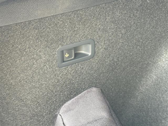 Cupra / Formentor / Schwarz / / / 4x4 AHK+NAVI+KAMERA+eHK+KESSY+ACC+19 ALU+LED+FULL LINK, Beispielbilder, ggf. teilweise mit Sonderausstattung