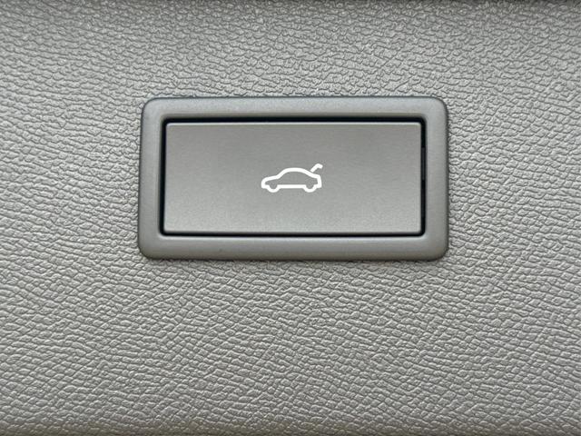 Cupra / Formentor / Schwarz / / / 4x4 AHK+NAVI+KAMERA+eHK+KESSY+ACC+19 ALU+LED+FULL LINK, Beispielbilder, ggf. teilweise mit Sonderausstattung