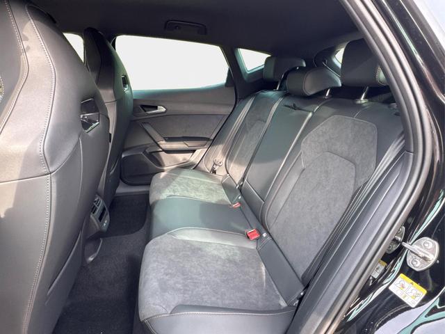 Cupra / Formentor / Schwarz / / / 4x4 AHK+NAVI+KAMERA+eHK+KESSY+ACC+19 ALU+LED+FULL LINK, Beispielbilder, ggf. teilweise mit Sonderausstattung
