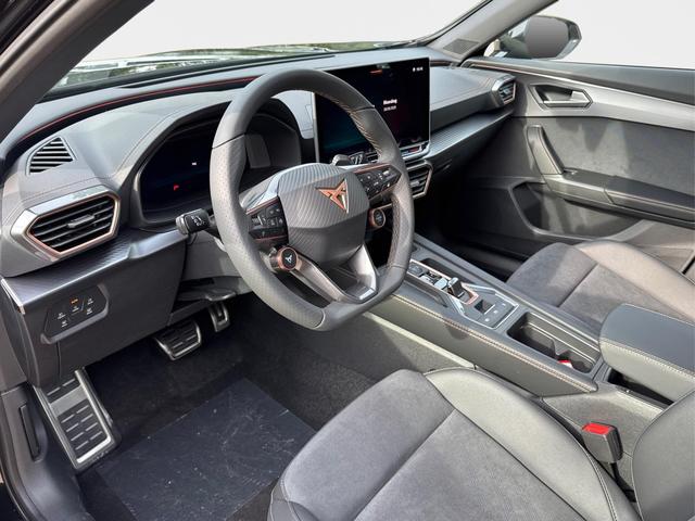 Cupra / Formentor / Schwarz / / / 4x4 AHK+NAVI+KAMERA+eHK+KESSY+ACC+19 ALU+LED+FULL LINK, Beispielbilder, ggf. teilweise mit Sonderausstattung