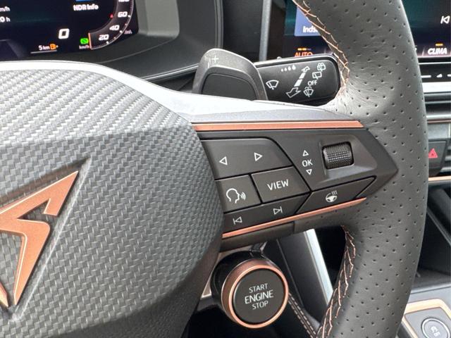 Cupra / Formentor / Schwarz / / / 4x4 AHK+NAVI+KAMERA+eHK+KESSY+ACC+19 ALU+LED+FULL LINK, Beispielbilder, ggf. teilweise mit Sonderausstattung