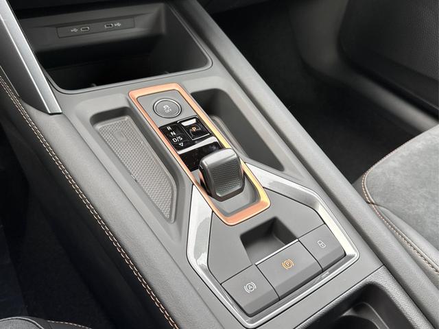 Cupra / Formentor / Schwarz / / / 4x4 AHK+NAVI+KAMERA+eHK+KESSY+ACC+19 ALU+LED+FULL LINK, Beispielbilder, ggf. teilweise mit Sonderausstattung