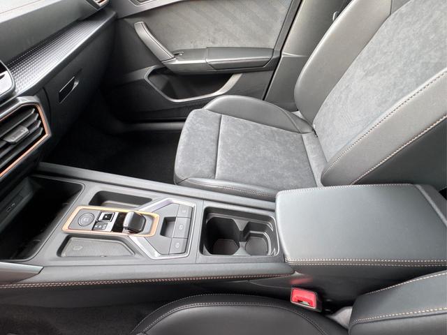 Cupra / Formentor / Schwarz / / / 4x4 AHK+NAVI+KAMERA+eHK+KESSY+ACC+19 ALU+LED+FULL LINK, Beispielbilder, ggf. teilweise mit Sonderausstattung