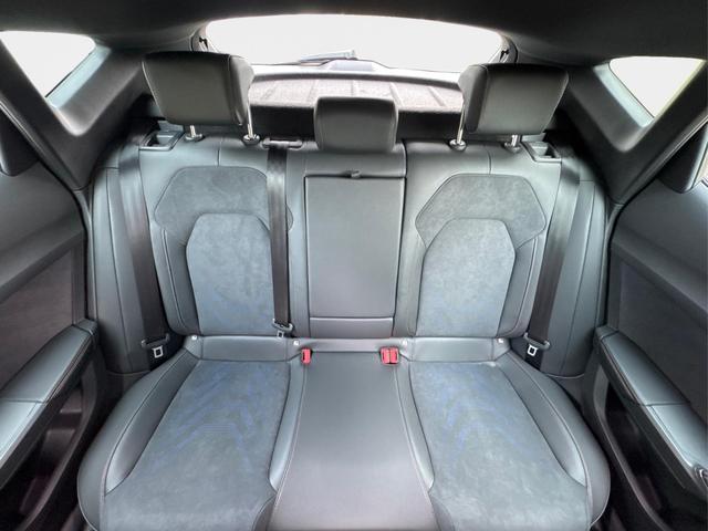 Cupra / Formentor / Schwarz / / / 4x4 AHK+NAVI+KAMERA+eHK+KESSY+ACC+19 ALU+LED+FULL LINK, Beispielbilder, ggf. teilweise mit Sonderausstattung