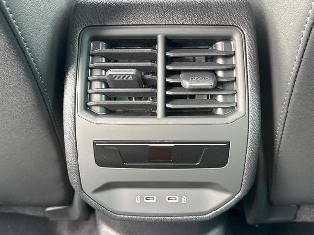 Cupra / Formentor / Schwarz / / / 4x4 AHK+NAVI+KAMERA+eHK+KESSY+ACC+19 ALU+LED+FULL LINK, Beispielbilder, ggf. teilweise mit Sonderausstattung