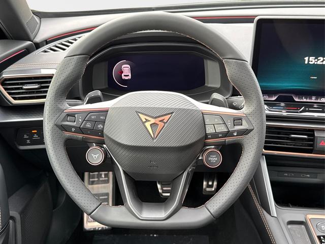 Cupra / Formentor / Schwarz / / / 4x4 AHK+NAVI+KAMERA+eHK+KESSY+ACC+19 ALU+LED+FULL LINK, Beispielbilder, ggf. teilweise mit Sonderausstattung