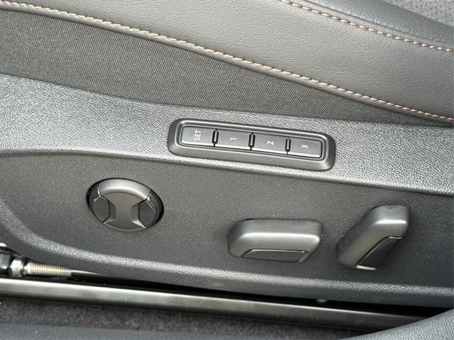 Cupra / Formentor / Schwarz / / / 4x4 AHK+NAVI+KAMERA+eHK+KESSY+ACC+19 ALU+LED+FULL LINK, Beispielbilder, ggf. teilweise mit Sonderausstattung