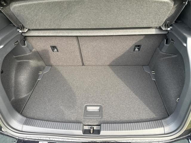 Volkswagen / T-Cross / / / / NAVI+SHZ+MATRIX+ACC+KAMERA+18'' ALU, Beispielbilder, ggf. teilweise mit Sonderausstattung