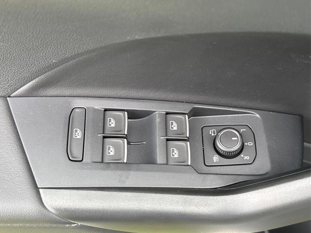Volkswagen / T-Cross / / / / NAVI+SHZ+MATRIX+ACC+KAMERA+18'' ALU, Beispielbilder, ggf. teilweise mit Sonderausstattung