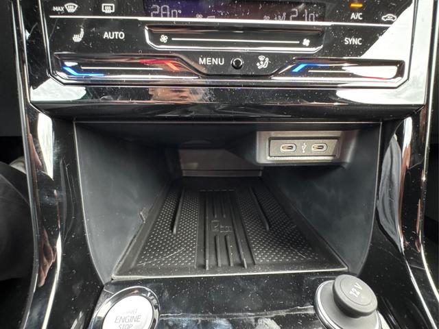 Volkswagen / T-Cross / / / / NAVI+SHZ+MATRIX+ACC+KAMERA+18'' ALU, Beispielbilder, ggf. teilweise mit Sonderausstattung
