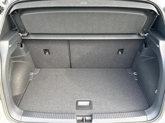 Volkswagen / T-Cross / / / / NAVI+SHZ+MATRIX+ACC+KAMERA+18''ALU, Beispielbilder, ggf. teilweise mit Sonderausstattung