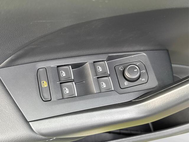 Volkswagen / T-Cross / / / / NAVI+SHZ+MATRIX+ACC+KAMERA+18''ALU, Beispielbilder, ggf. teilweise mit Sonderausstattung