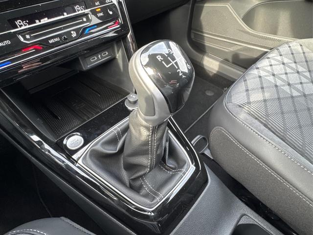 Volkswagen / T-Cross / / / / NAVI+SHZ+MATRIX+ACC+KAMERA+18''ALU, Beispielbilder, ggf. teilweise mit Sonderausstattung