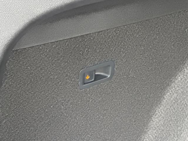 Cupra / Formentor / Grau / / / 4x4 AHK+NAVI+KAMERA+eHK+KESSY+ACC+19 ALU+LED+FULL LINK, Beispielbilder, ggf. teilweise mit Sonderausstattung