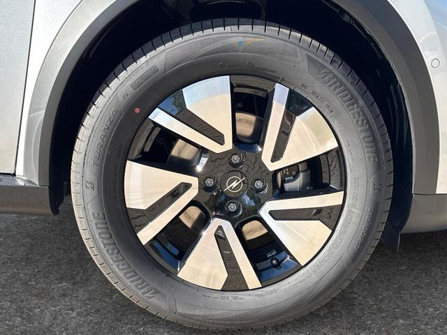 Opel / Frontera / Silber / / / NAVI+SHZ+KAMERA+LED+KLIMA+TEMPOMAT+17 ALU, Beispielbilder, ggf. teilweise mit Sonderausstattung