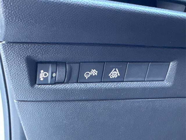 Opel / Frontera / Silber / / / NAVI+SHZ+KAMERA+LED+KLIMA+TEMPOMAT+17 ALU, Beispielbilder, ggf. teilweise mit Sonderausstattung