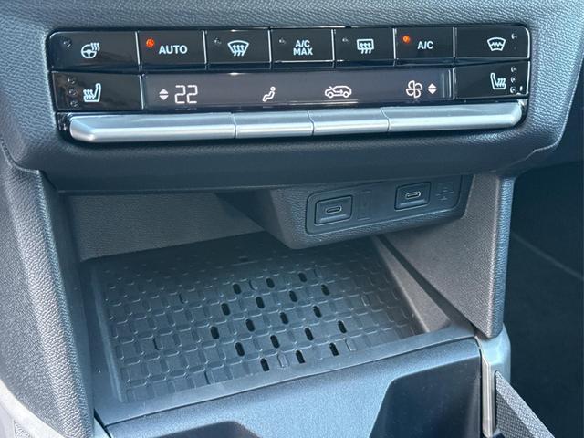 Opel / Frontera / Silber / / / NAVI+SHZ+KAMERA+LED+KLIMA+TEMPOMAT+17 ALU, Beispielbilder, ggf. teilweise mit Sonderausstattung
