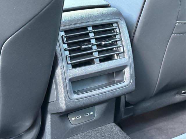 Volkswagen / Golf / Silber / / / LED-PLUS+ACC+SHZ+KEYLESS+KAMERA+18 ALU, Beispielbilder, ggf. teilweise mit Sonderausstattung