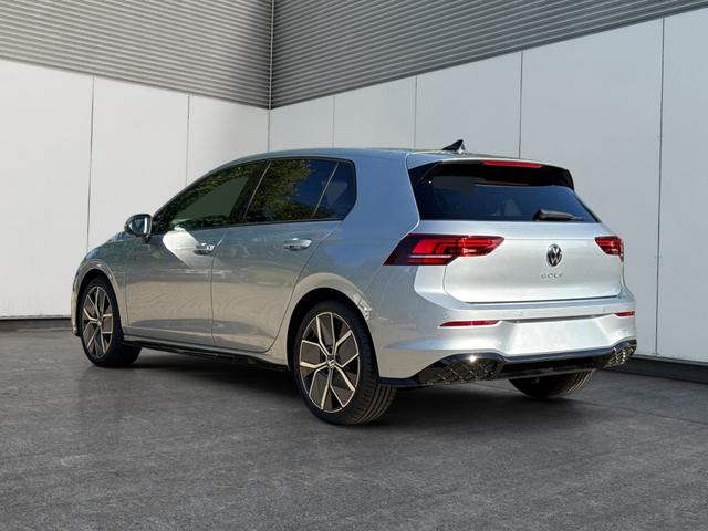 Volkswagen / Golf / Silber / / / LED-PLUS+ACC+SHZ+KEYLESS+KAMERA+18 ALU, Beispielbilder, ggf. teilweise mit Sonderausstattung