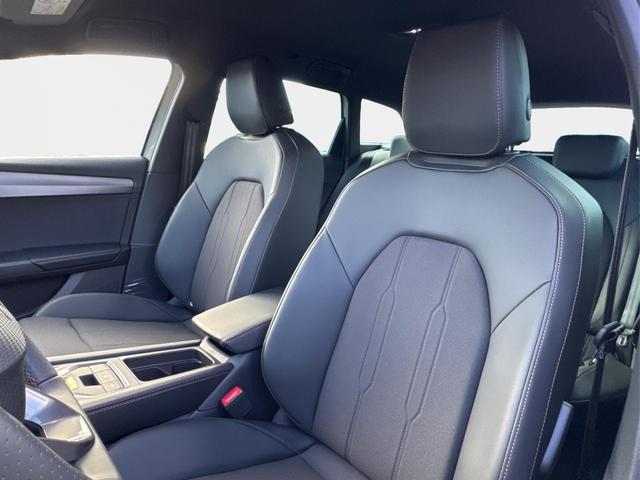 Cupra / Leon Sportstourer / Grau / / / ST AHK+NAVI+eHK+KAMERA+ACC+SHZ+18 ALU+LED, Beispielbilder, ggf. teilweise mit Sonderausstattung