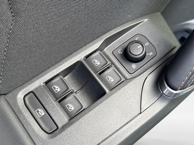 Cupra / Leon Sportstourer / Grau / / / ST AHK+NAVI+eHK+KAMERA+ACC+SHZ+18 ALU+LED, Beispielbilder, ggf. teilweise mit Sonderausstattung
