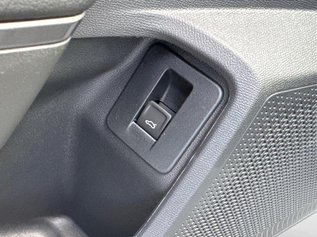 Cupra / Leon Sportstourer / Grau / / / ST AHK+NAVI+eHK+KAMERA+ACC+SHZ+18 ALU+LED, Beispielbilder, ggf. teilweise mit Sonderausstattung