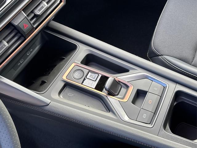 Cupra / Leon Sportstourer / Grau / / / ST AHK+NAVI+eHK+KAMERA+ACC+SHZ+18 ALU+LED, Beispielbilder, ggf. teilweise mit Sonderausstattung