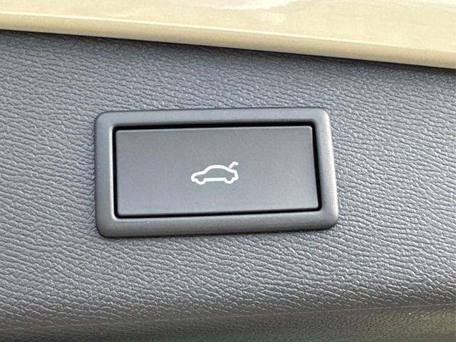Cupra / Leon Sportstourer / Grau / / / ST AHK+NAVI+eHK+KAMERA+ACC+SHZ+18 ALU+LED, Beispielbilder, ggf. teilweise mit Sonderausstattung