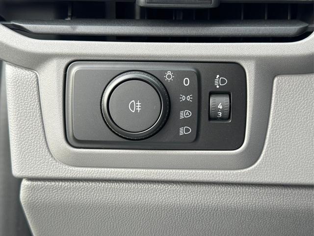 Volkswagen / T7 Caravelle / / / / KR+SHZ+9-Sitzer+AHK+GJR+KLIMAAUT.+KAMERA+PDC+LED, Beispielbilder, ggf. teilweise mit Sonderausstattung