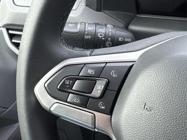 Volkswagen / T7 Caravelle / / / / KR+SHZ+9-Sitzer+AHK+GJR+KLIMAAUT.+KAMERA+PDC+LED, Beispielbilder, ggf. teilweise mit Sonderausstattung