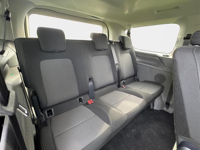 Volkswagen / T7 Caravelle / / / / KR+SHZ+9-Sitzer+AHK+GJR+KLIMAAUT.+KAMERA+PDC+LED, Beispielbilder, ggf. teilweise mit Sonderausstattung