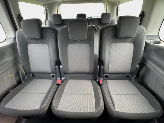 Volkswagen / T7 Caravelle / / / / KR+SHZ+9-Sitzer+AHK+GJR+KLIMAAUT.+KAMERA+PDC+LED, Beispielbilder, ggf. teilweise mit Sonderausstattung