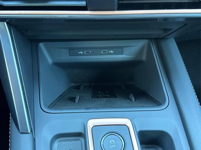 Cupra / Formentor / Schwarz / / / 4x4 AHK+eHK+NAVI+KAMERA+ACC+SHZ+18 ALU, Beispielbilder, ggf. teilweise mit Sonderausstattung