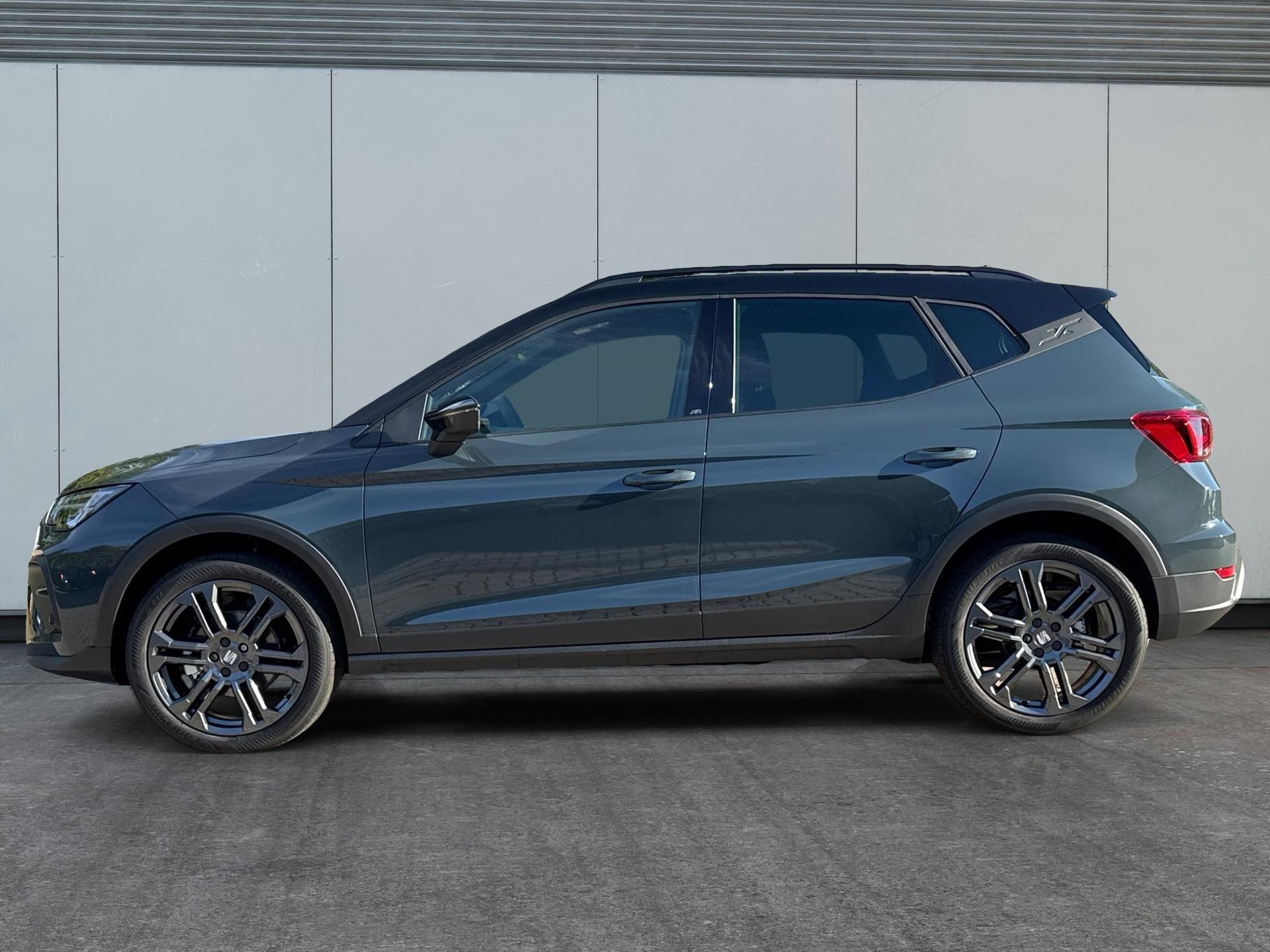 Seat / Arona /  /  /  / KAMERA+PDC+LED+18 ALU+ACC