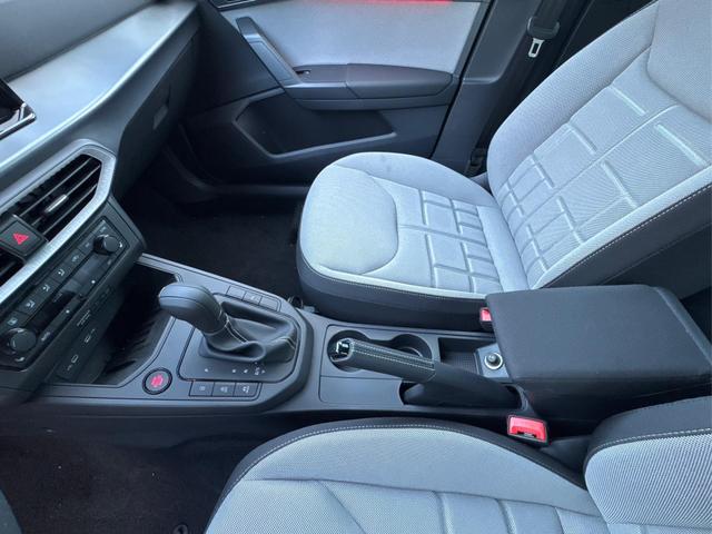 Seat / Arona / / / / KAMERA+PDC+LED+18 ALU+ACC, Beispielbilder, ggf. teilweise mit Sonderausstattung