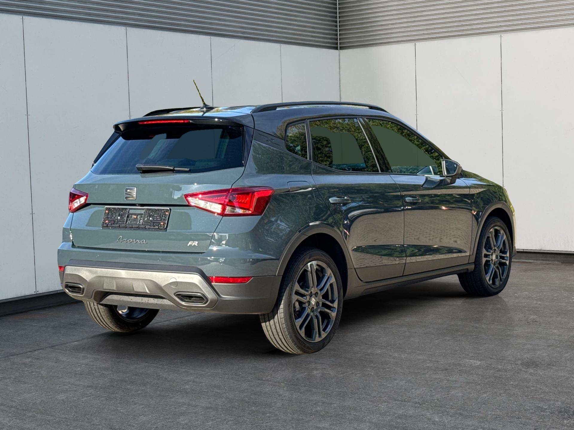 Seat / Arona /  /  /  / KAMERA+PDC+LED+18 ALU+ACC