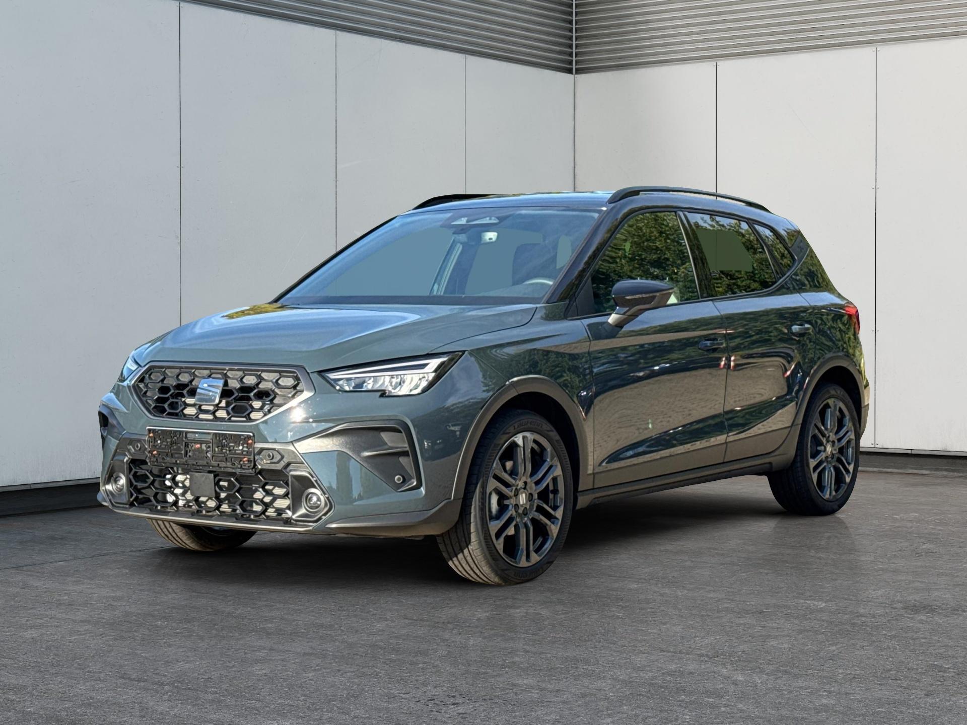 Seat / Arona /  /  /  / KAMERA+PDC+LED+18 ALU+ACC