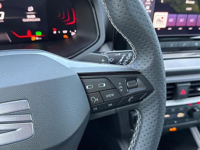 Seat / Arona / / / / KAMERA+PDC+LED+18 ALU+ACC, Beispielbilder, ggf. teilweise mit Sonderausstattung