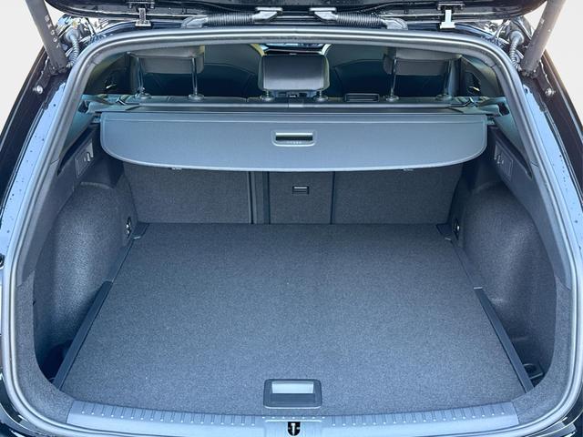 Cupra / Leon Sportstourer / Schwarz / / / ST AHK+NAVI+eHK+KAMERA+ACC+SHZ+18 ALU+LED, Beispielbilder, ggf. teilweise mit Sonderausstattung