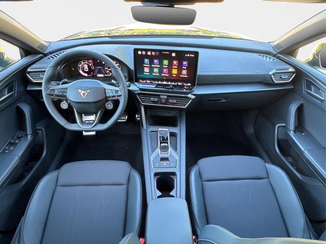 Cupra / Leon Sportstourer / Schwarz / / / ST AHK+NAVI+eHK+KAMERA+ACC+SHZ+18 ALU+LED, Beispielbilder, ggf. teilweise mit Sonderausstattung