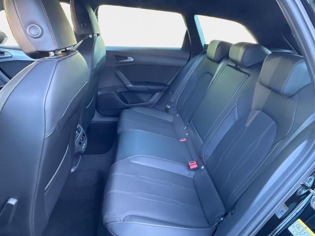 Cupra / Leon Sportstourer / Schwarz / / / ST AHK+NAVI+eHK+KAMERA+ACC+SHZ+18 ALU+LED, Beispielbilder, ggf. teilweise mit Sonderausstattung
