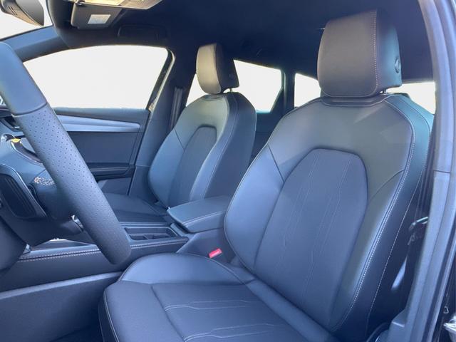 Cupra / Leon Sportstourer / Schwarz / / / ST AHK+NAVI+eHK+KAMERA+ACC+SHZ+18 ALU+LED, Beispielbilder, ggf. teilweise mit Sonderausstattung