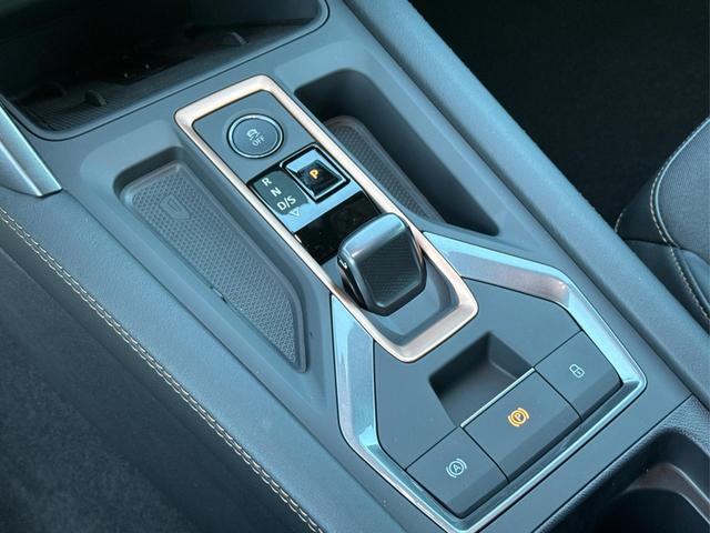 Cupra / Leon Sportstourer / Schwarz / / / ST AHK+NAVI+eHK+KAMERA+ACC+SHZ+18 ALU+LED, Beispielbilder, ggf. teilweise mit Sonderausstattung