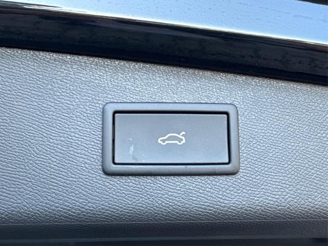 Cupra / Leon Sportstourer / Schwarz / / / ST AHK+NAVI+eHK+KAMERA+ACC+SHZ+18 ALU+LED, Beispielbilder, ggf. teilweise mit Sonderausstattung
