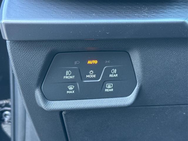 Cupra / Leon Sportstourer / Schwarz / / / ST AHK+NAVI+eHK+KAMERA+ACC+SHZ+18 ALU+LED, Beispielbilder, ggf. teilweise mit Sonderausstattung
